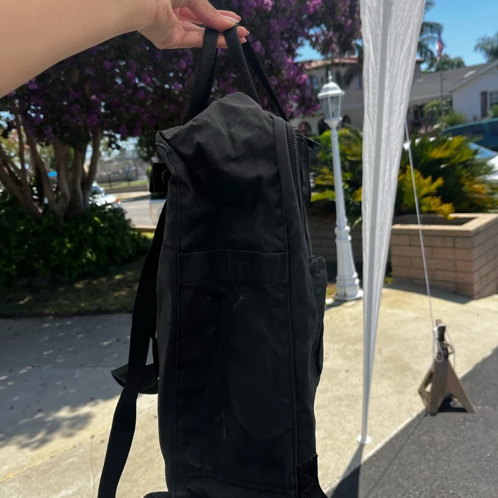 Trendy backpack - Picture 3 of 3